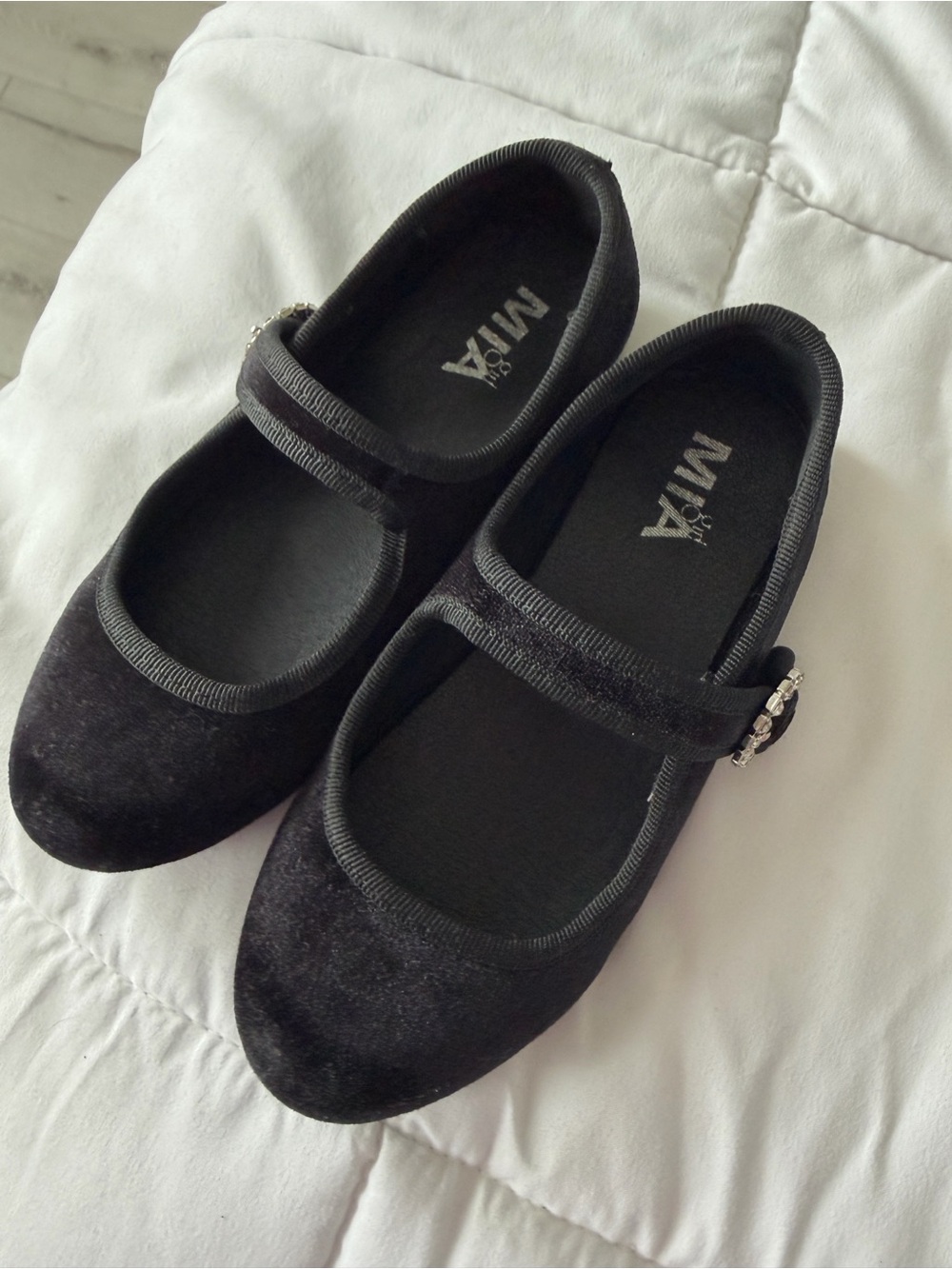 Girls size 12 dress shoe